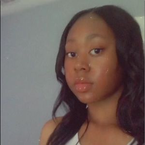 Meet your Posher, Lea